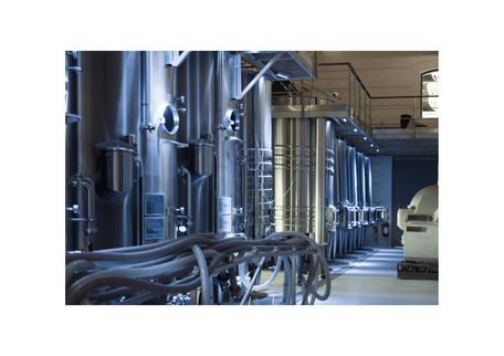 Представлял арендатора в споре взыскании долга по договору аренды